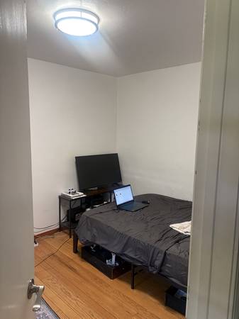 Listing photo 1 of 5