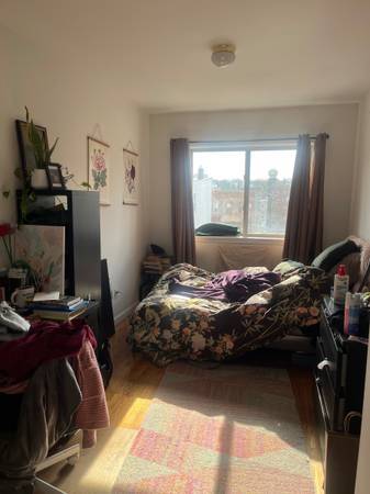 Listing photo 1 of 5