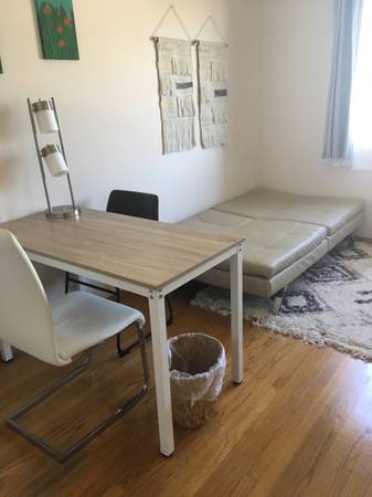 Listing photo 1 of 5