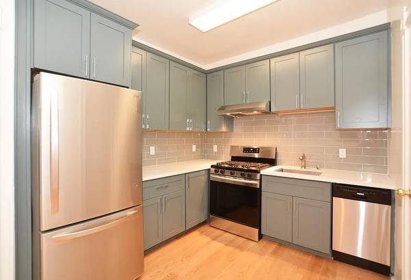 Listing photo 1 of 5