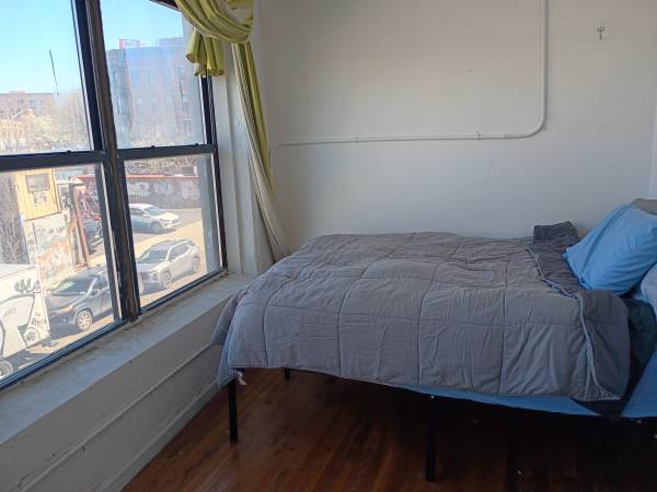 Listing photo 1 of 5