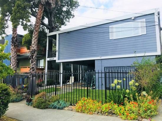 Listing photo 1 of 5