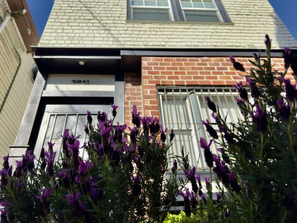 Listing photo 1 of 5