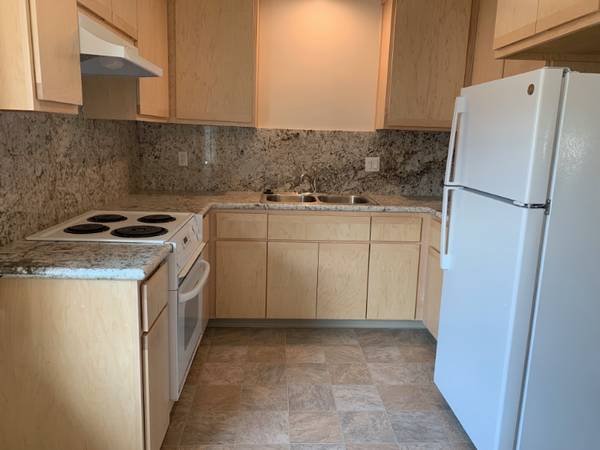 Listing photo 1 of 5