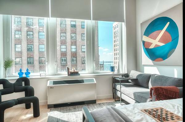 Listing photo 1 of 4