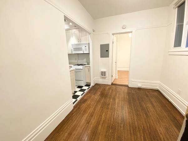 Listing photo 1 of 5