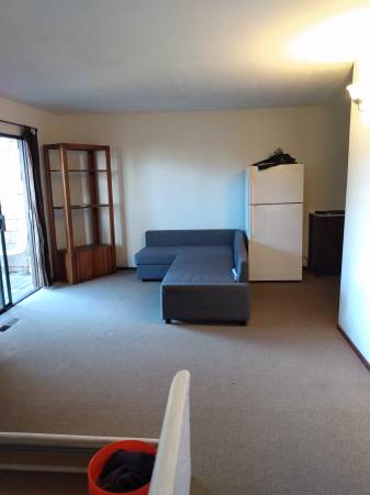 Listing photo 1 of 5