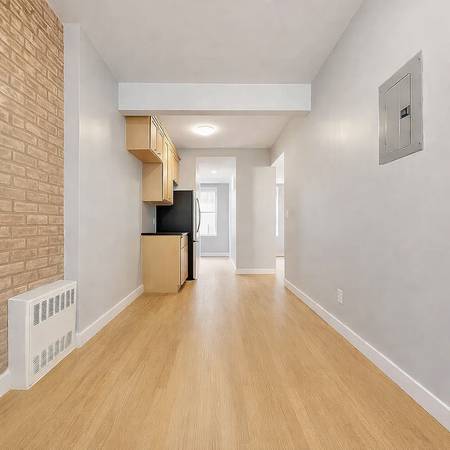 Listing photo 1 of 5