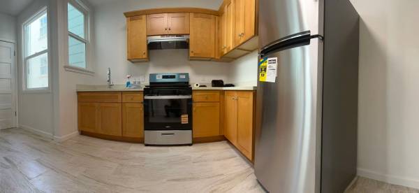 Listing photo 1 of 5