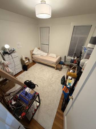 Listing photo 1 of 5