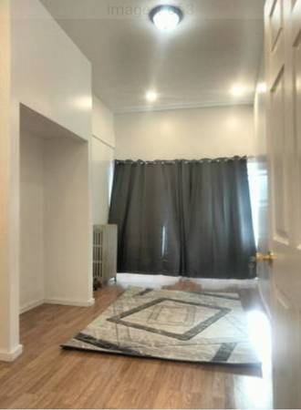 Listing photo 1 of 2