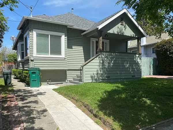 Listing photo 1 of 5