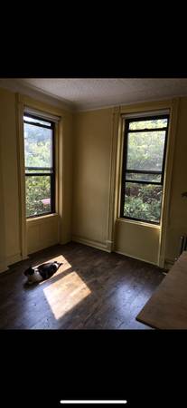 Listing photo 1 of 4