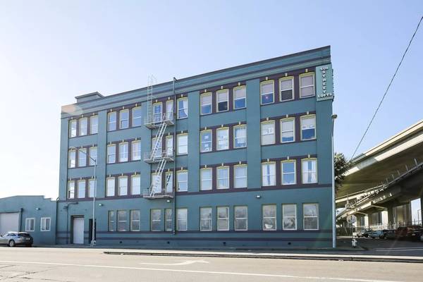Listing photo 1 of 5