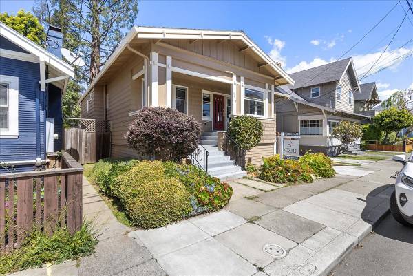 Listing photo 1 of 5