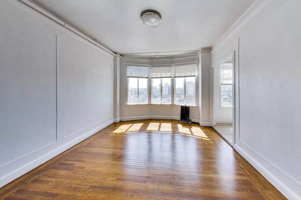 Listing photo 1 of 5