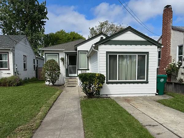 Listing photo 1 of 5