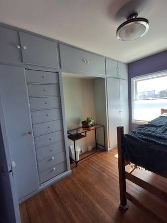 Listing photo 1 of 5