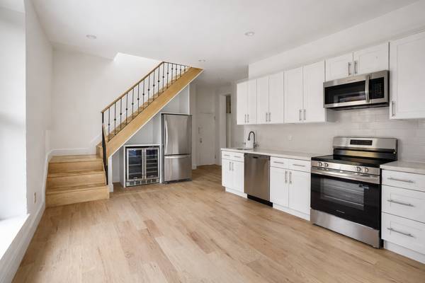 Listing photo 1 of 5