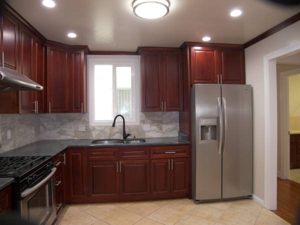 Listing photo 1 of 5