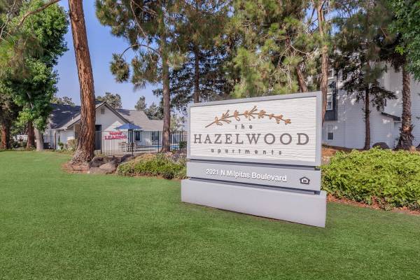 Listing photo 1 of 5