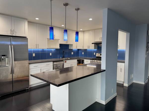 Listing photo 1 of 5