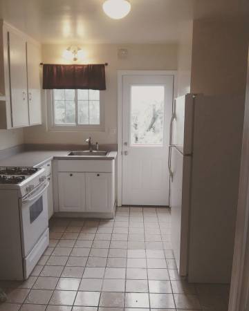 Listing photo 1 of 5