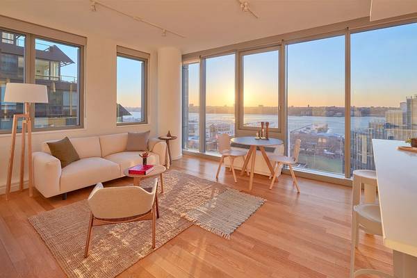 Listing photo 1 of 5