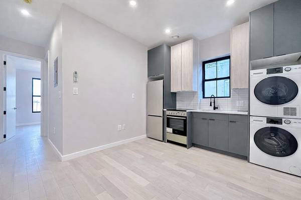 Listing photo 1 of 5