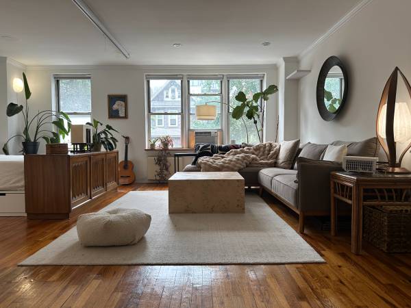 Listing photo 1 of 5