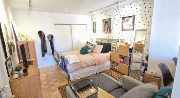 Listing photo 1 of 5