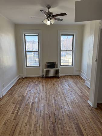 Listing photo 1 of 5