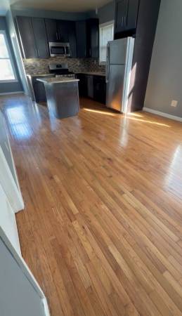 Listing photo 1 of 2