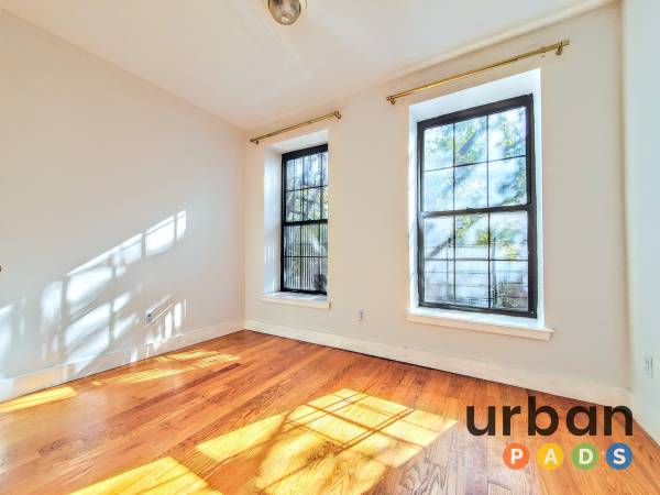 Listing photo 1 of 5