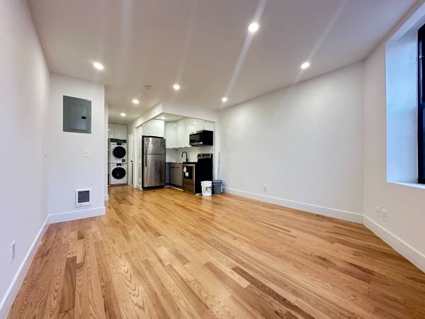 Listing photo 1 of 5