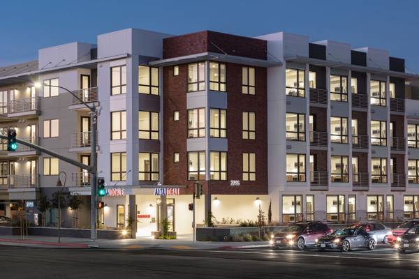 Listing photo 1 of 5