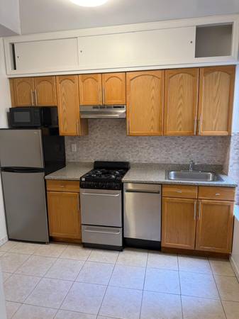 Listing photo 1 of 5