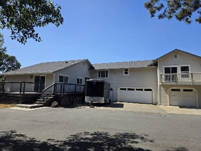 Listing photo 1 of 5