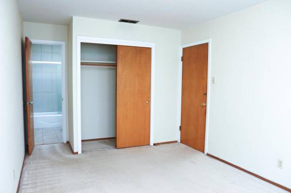 Listing photo 1 of 3