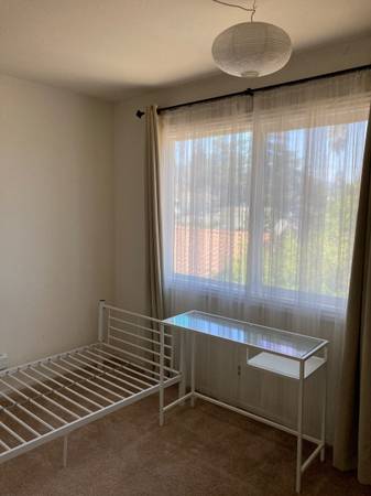 Listing photo 1 of 2