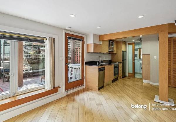 Listing photo 1 of 5