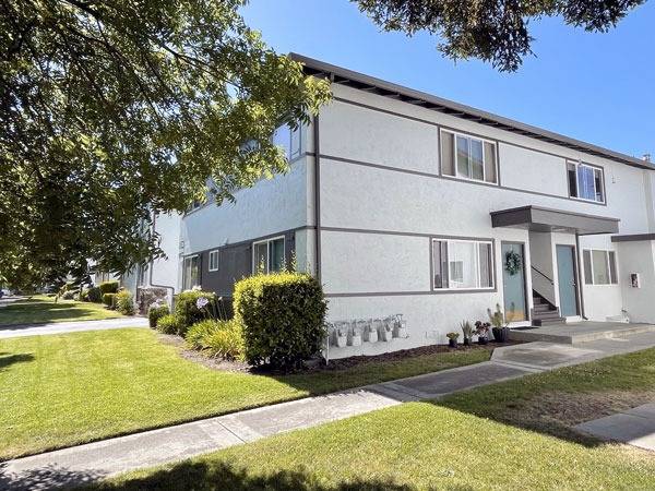 Listing photo 1 of 5