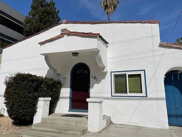 Listing photo 1 of 5