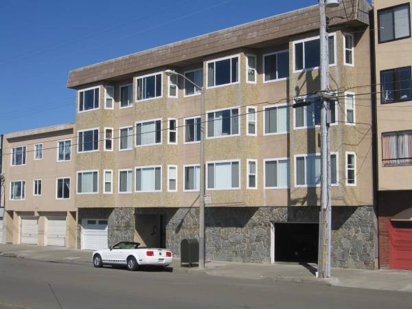 Listing photo 1 of 5