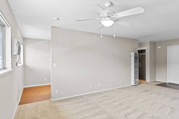 Listing photo 1 of 5