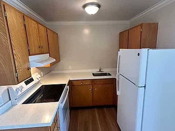 Listing photo 1 of 5