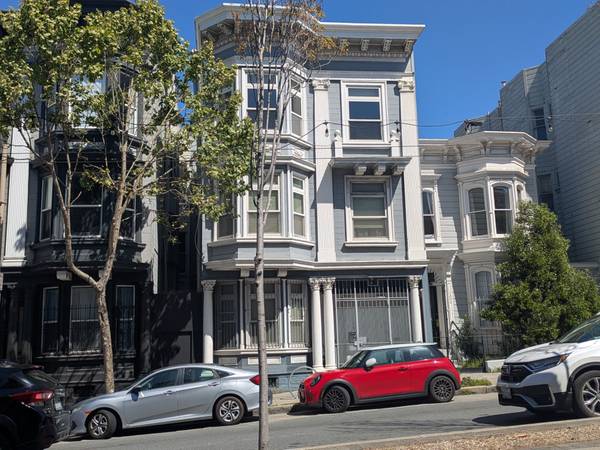 Listing photo 1 of 5