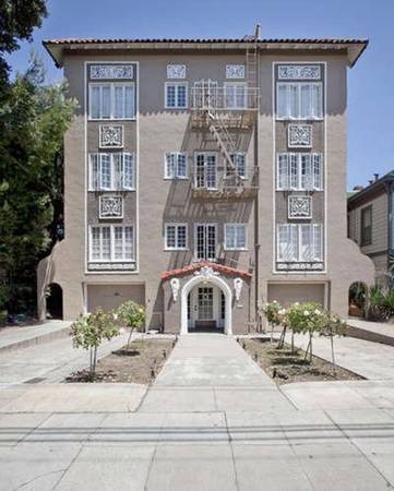 Listing photo 1 of 5