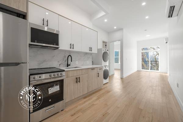 Listing photo 1 of 5