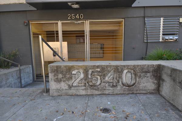 Listing photo 1 of 5